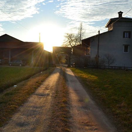 Villa Agriturismo La Farazzina à Oleggio Extérieur photo